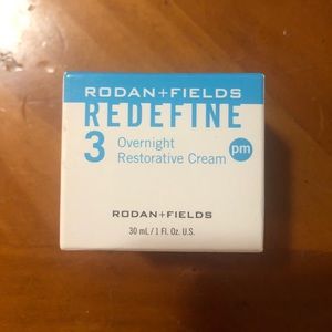 Redefine overnight restorative cream
